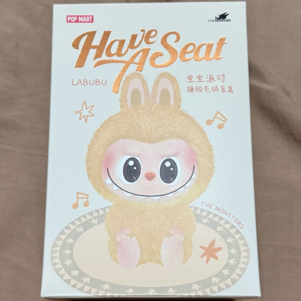 NWT Pop Mart Labubu 'Have A Seat' QUQU
